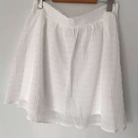 Cute White Mini Skirt - Picture 1 of 2